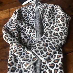 Soft cheetah print cardigan (no closure)